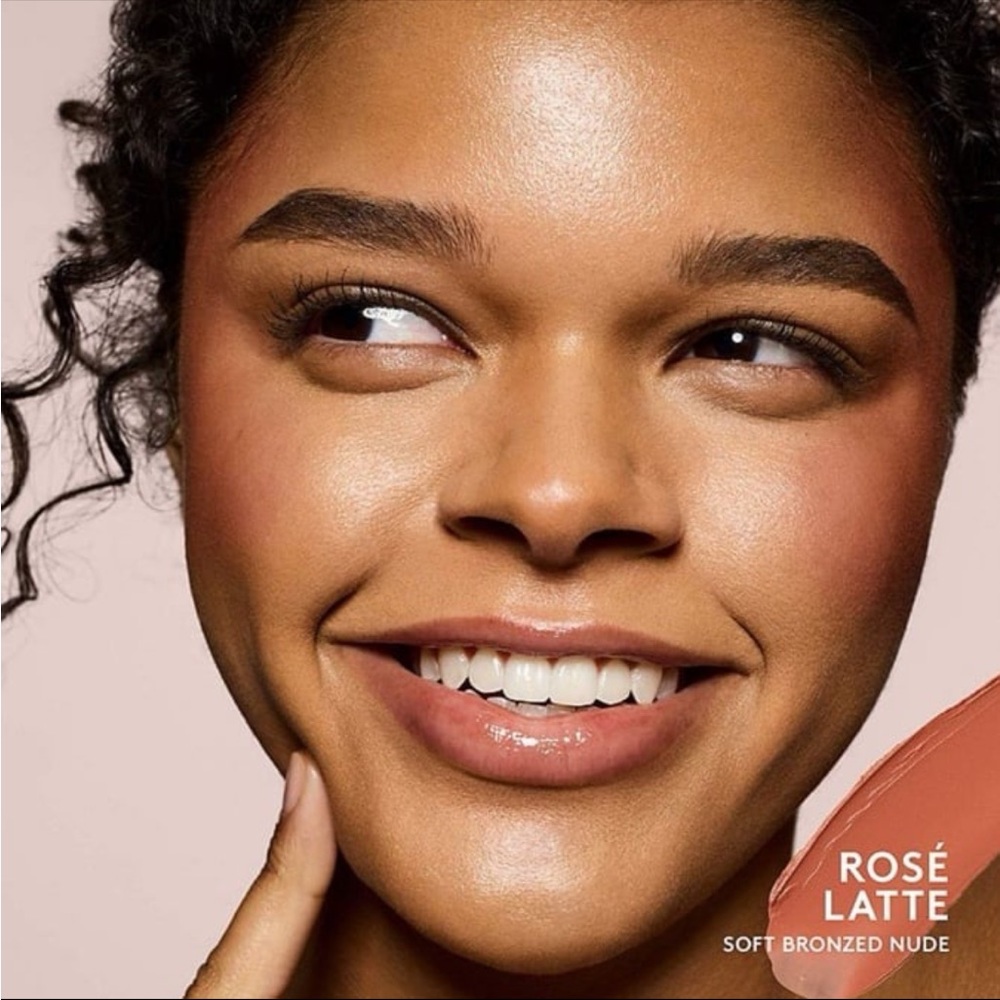 Fenty Beauty by Rihanna Cheeks Out Freestyle Cream Blush - Rose Latte